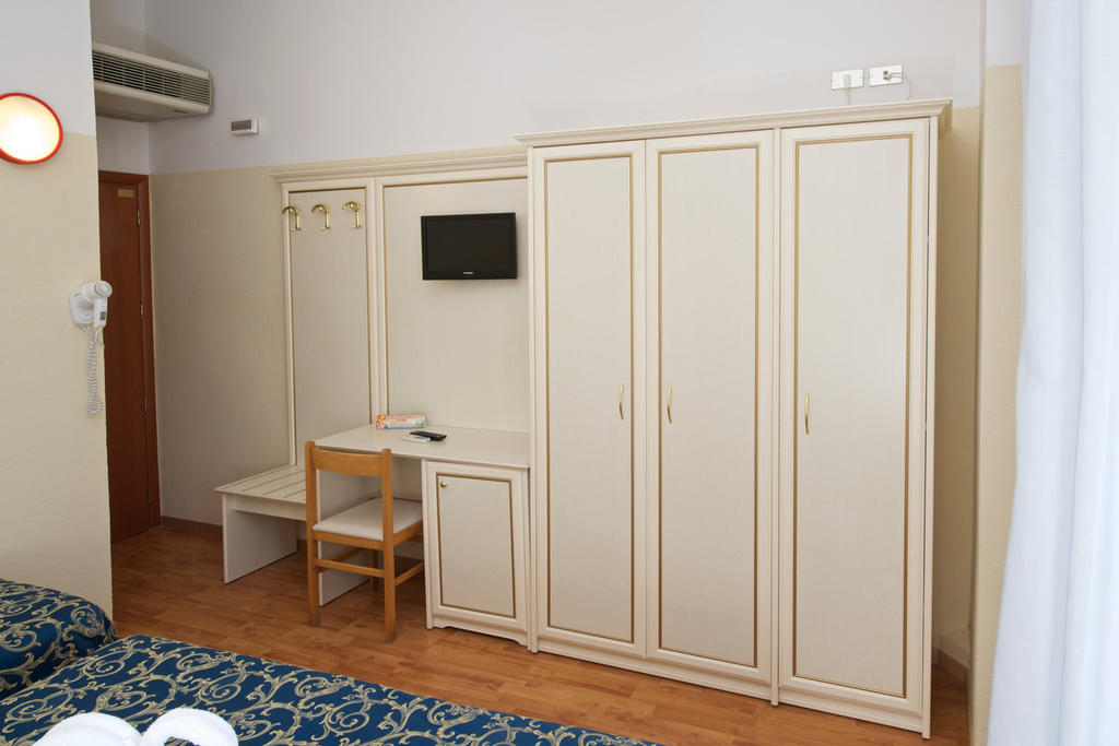 קאטוליקה Hotel Garden חדר תמונה