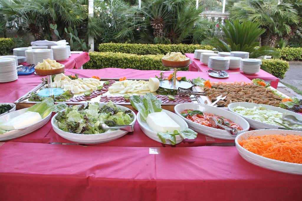 קאטוליקה Hotel Garden מראה חיצוני תמונה