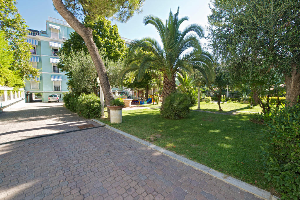 קאטוליקה Hotel Garden מראה חיצוני תמונה